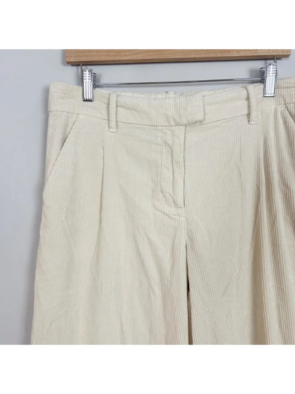 American Eagle Ivory Corduroy Wide Leg Pants Size 6 Women's